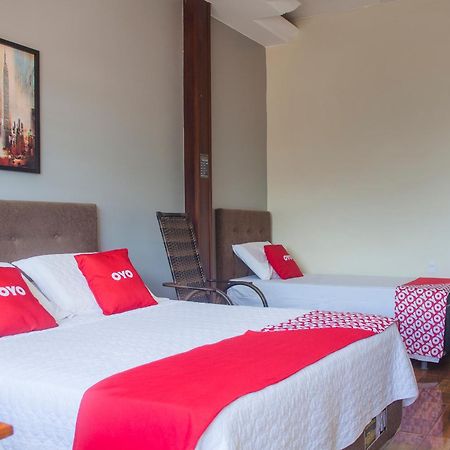 Oyo M&J Hotel Santo Antônio do Descoberto Zewnętrze zdjęcie