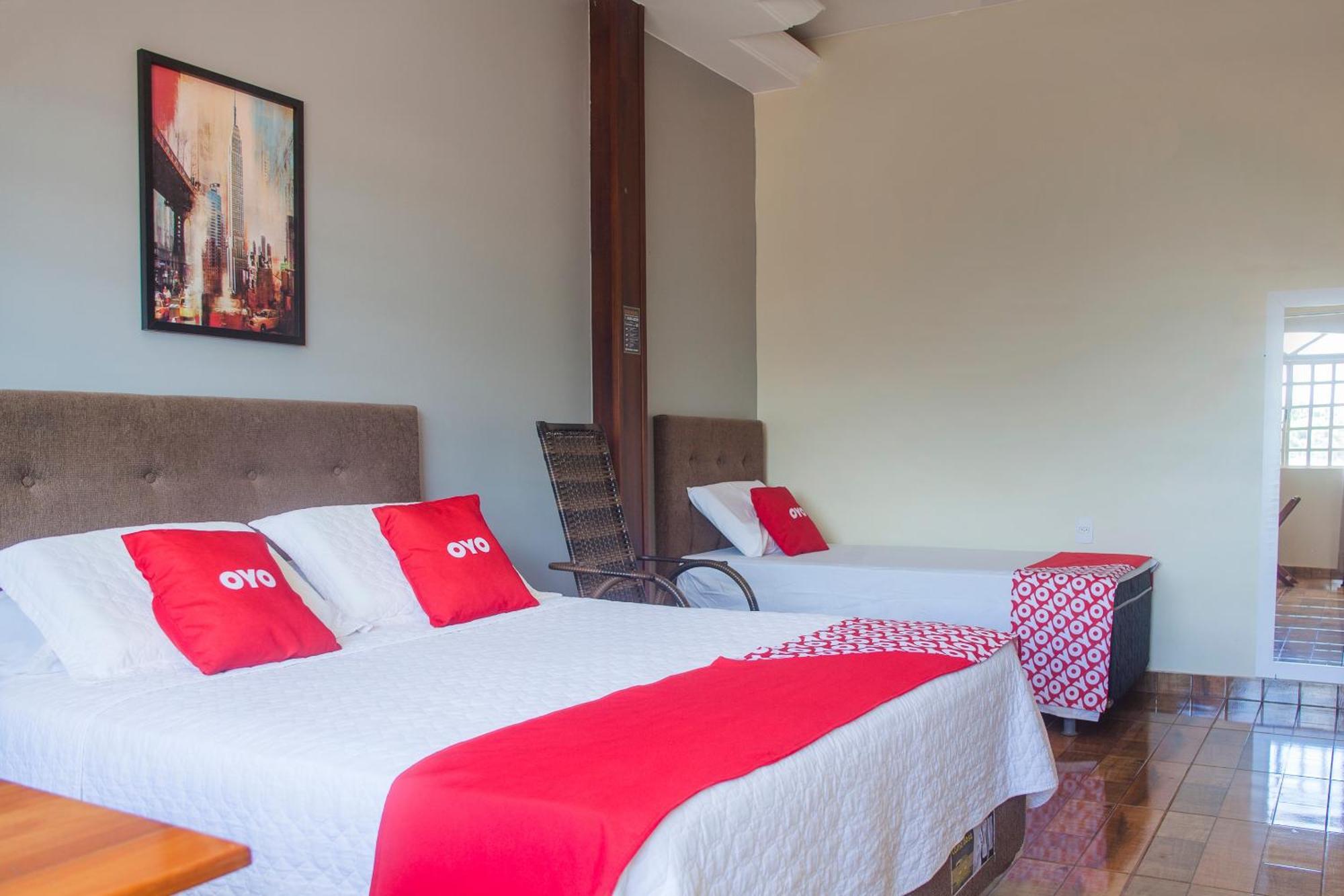 Oyo M&J Hotel Santo Antônio do Descoberto Zewnętrze zdjęcie